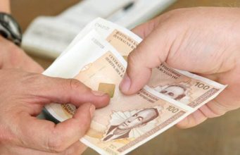 NOVAC ZA PORODICE – ALI NE ZA SVE: Evo u kojem gradu Vlada planira jednokratnu isplatu, evo ko će imati pravo na nju