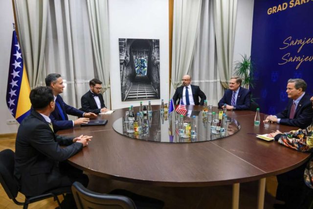 l_de9831bd17446f2ae417cb5d6582c4d9