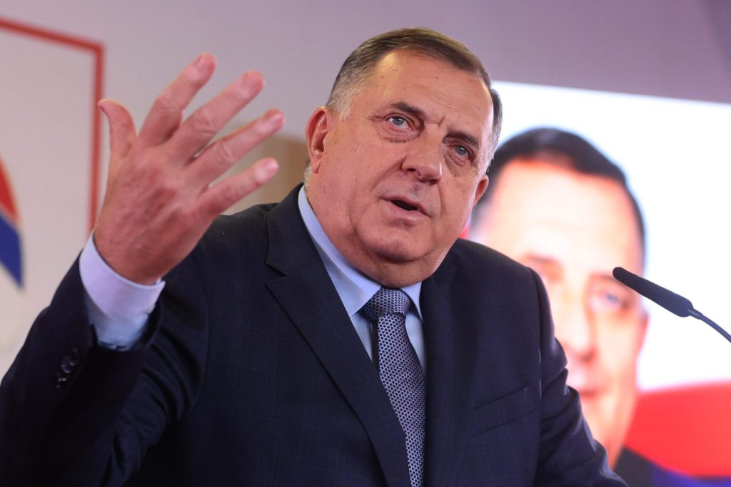 PALE TEŠKE RIJEČI: Dodik poslao gnusne uvrede članici CIK-a! To je “politička pro*titutka”