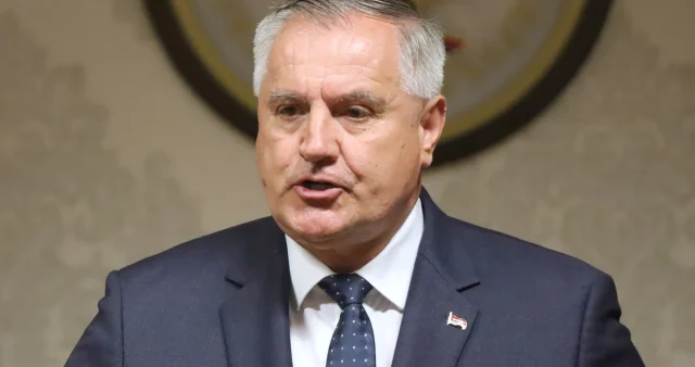 Nakon što je "izbačen" iz premijerske fotelje: Višković ostaje bez još jedne privilegije