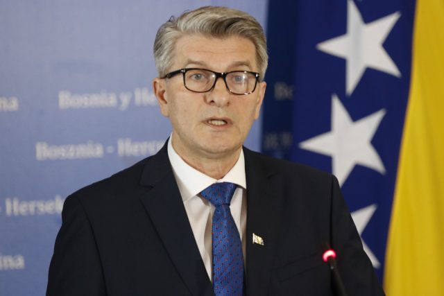MEHMEDOVIĆ UPOZORAVA: Čovićev HDZ pljačka Bošnjake! Evo dokaza…