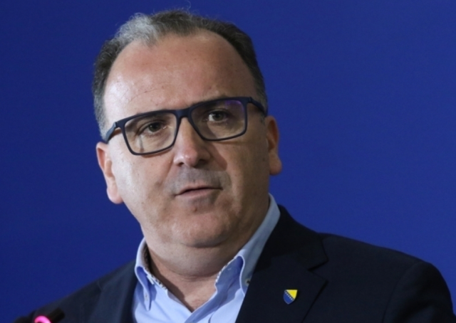 DŽENAN ĐONLAGIĆ ODGOVORIO SCHMIDTU: “Nažalost, nećete da kažete zbog koga…”