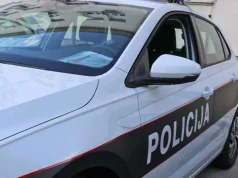 Teška nesreća u Mostaru: Automobil udario tri pješaka, jedan zadobio teške povrede Teška nesreća u Mostaru: Automobil udario tri pješaka, jedan zadobio teške povrede