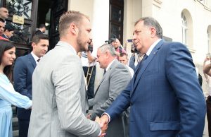 DRAŠKO PROČITAN: Dodik se raduje DRAŠKO PROČITAN: Dodik se raduje