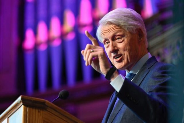 AMERIKA NA NOGAMA: Bill Clinton pozvao Donalda Trumpa da objavi sve...