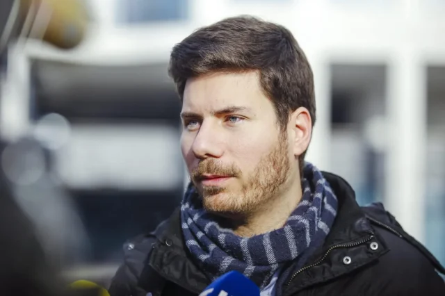 Ivan Pernar objavom o Božiću i Djedu Mrazu među muslimanima u Sarajevu i BiH izazvao oštre reakcije