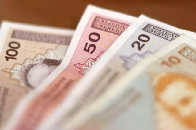 RADUJTE SE NARODI: Kreće isplata uvećenih penzija